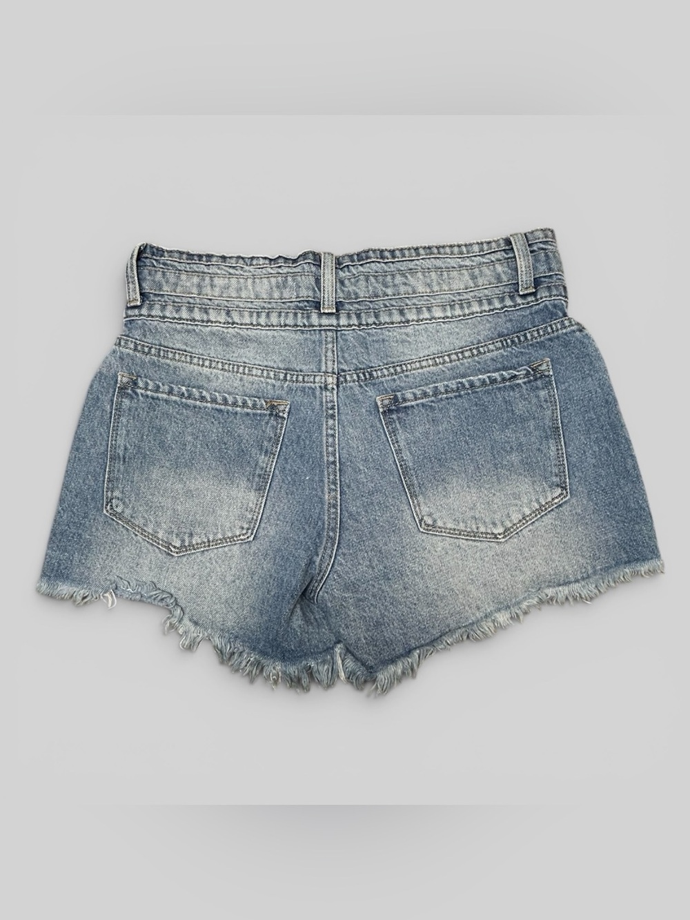 Kancan Estilo Light Wash Frayed Denim Shorts Size 9/28 High Rise Cutoff Shorts - Picture 4 of 6